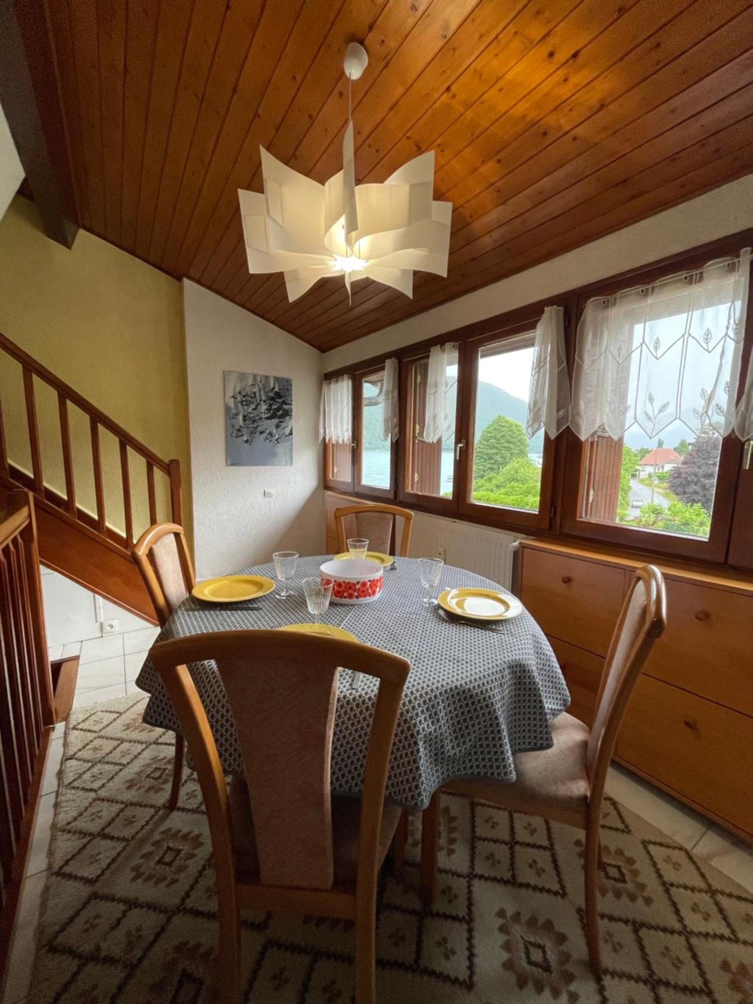 Rare 2 Bedroom With Private Beach On Lake Annecy دوسارد المظهر الخارجي الصورة