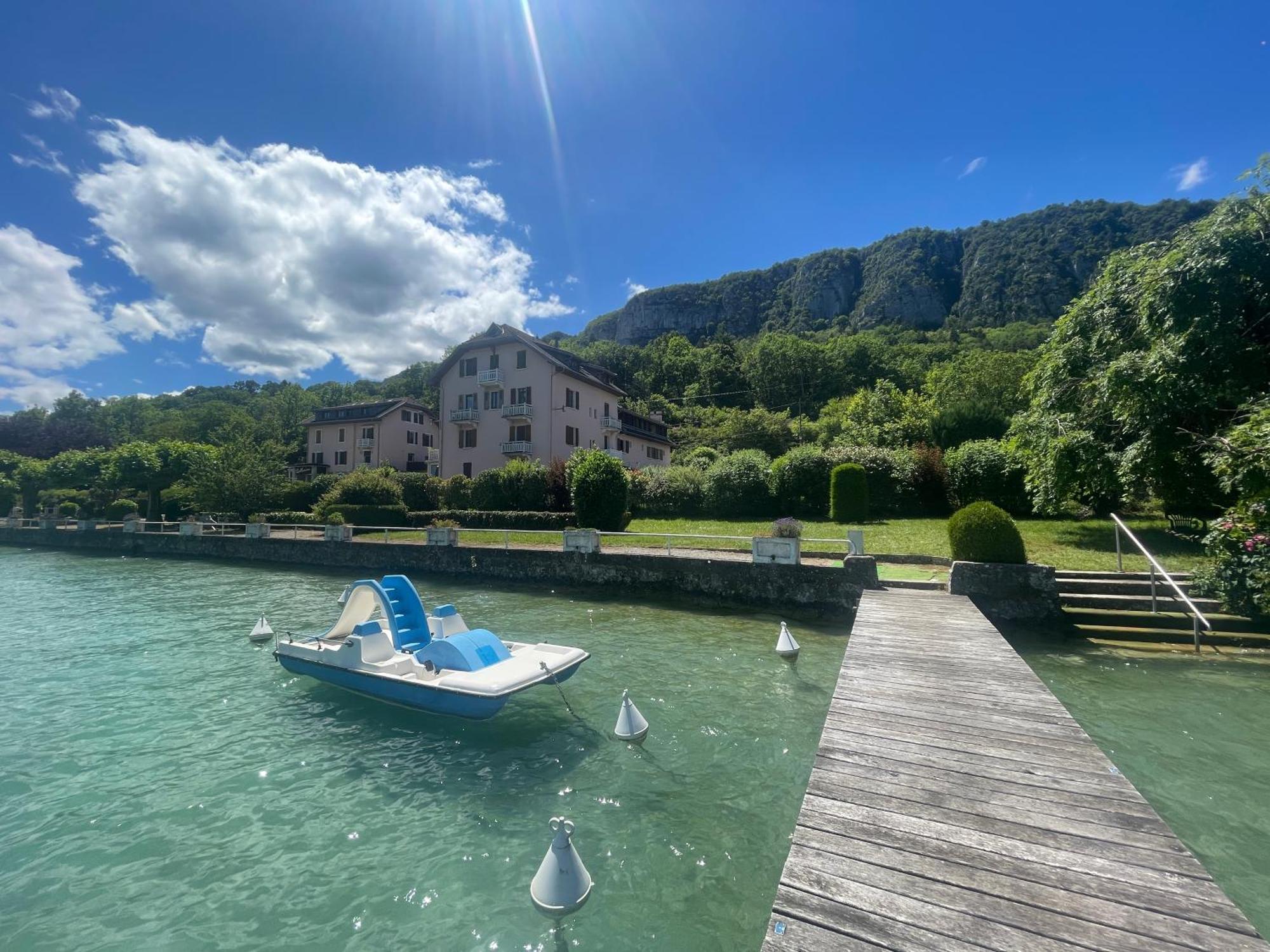 Rare 2 Bedroom With Private Beach On Lake Annecy دوسارد المظهر الخارجي الصورة